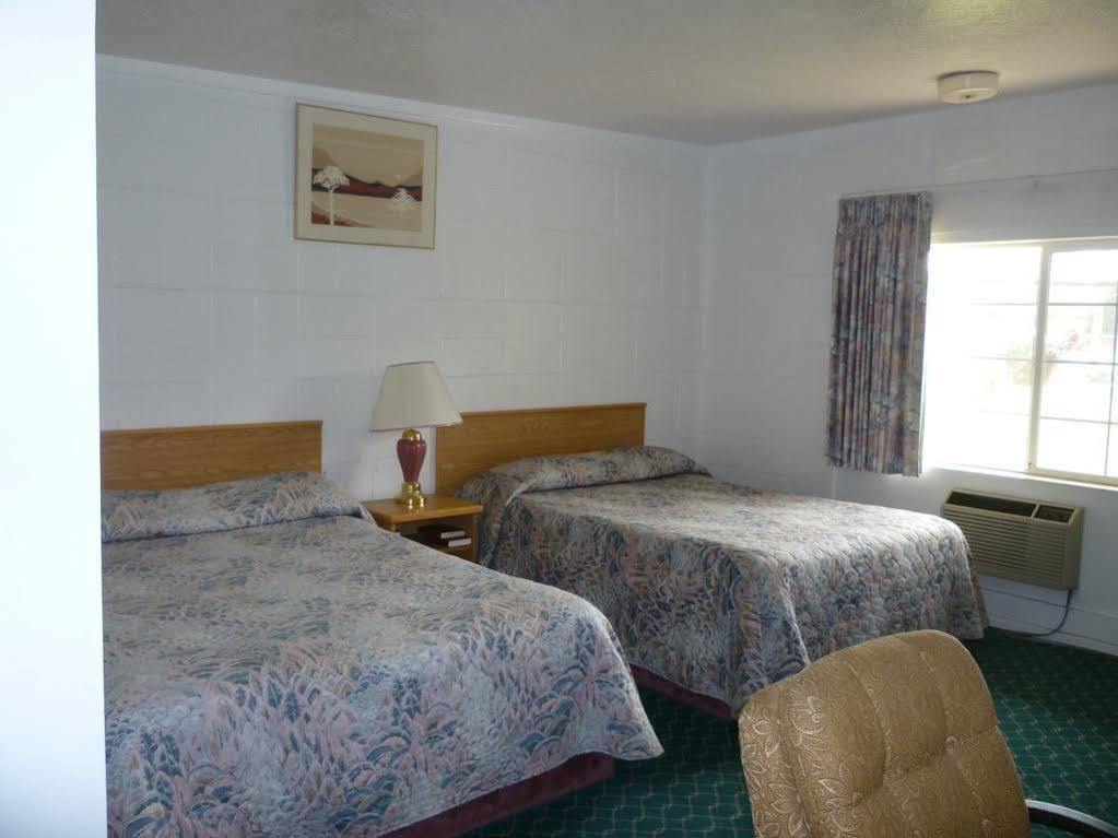 Budget Inn Motel วูดเบิร์น ภายนอก รูปภาพ